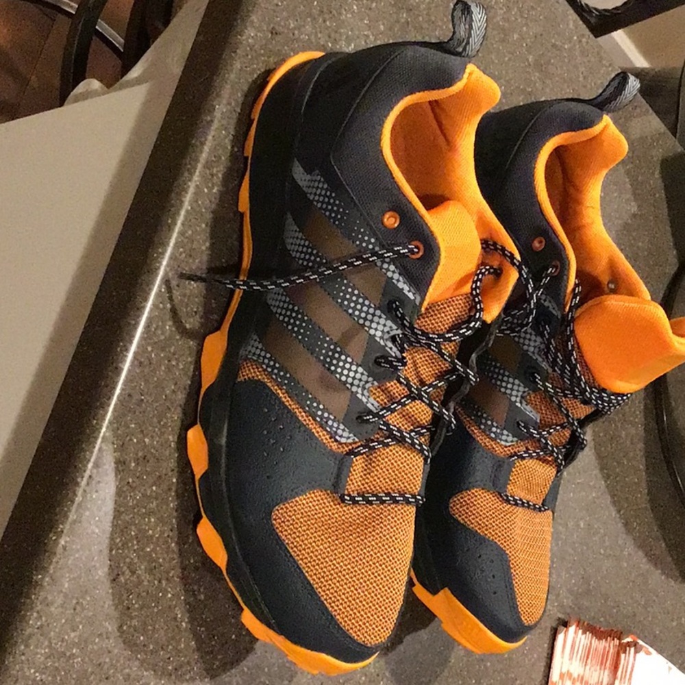 Adidas galaxy trail like new worn once